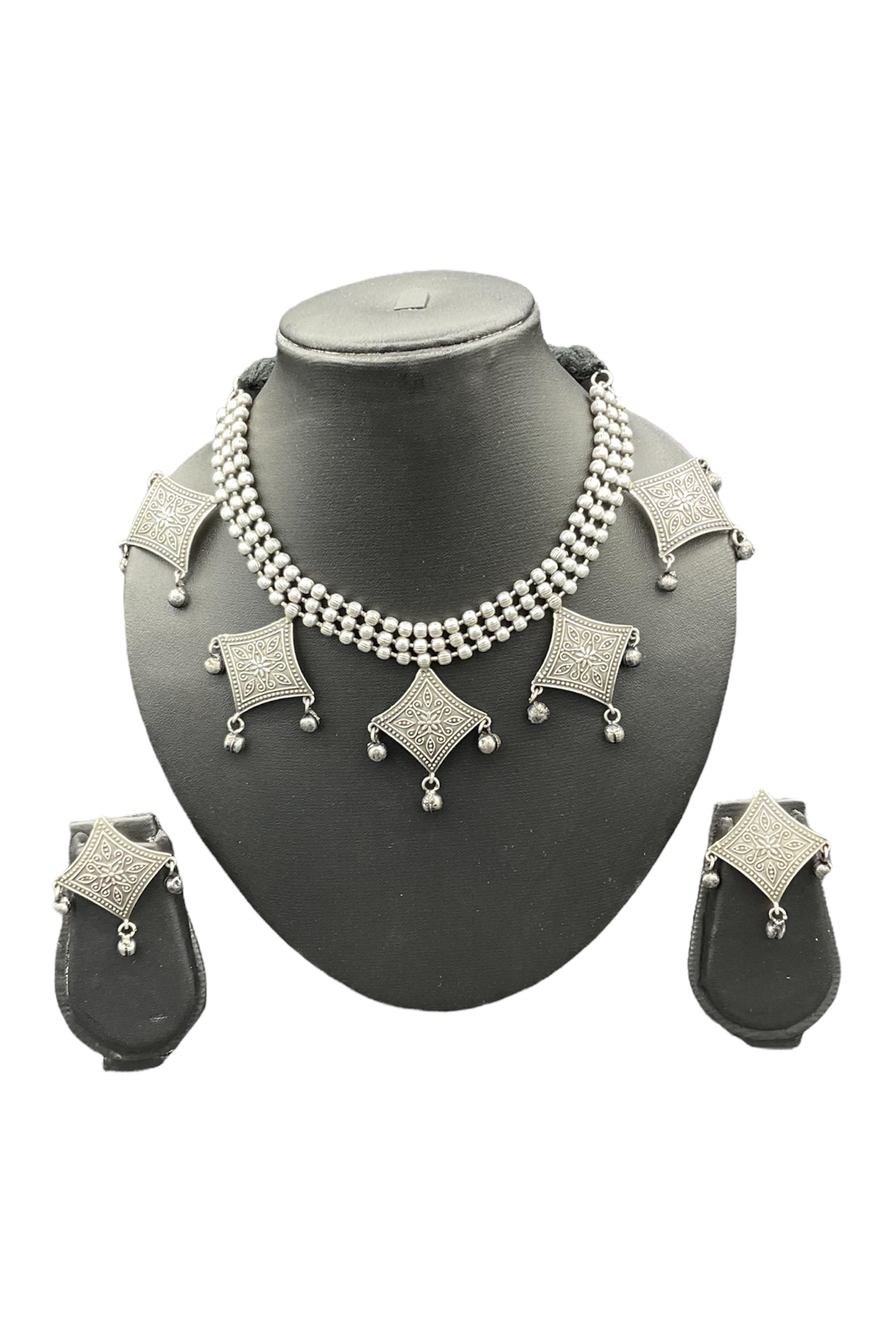 Choker Set With BeadsSRB420_
