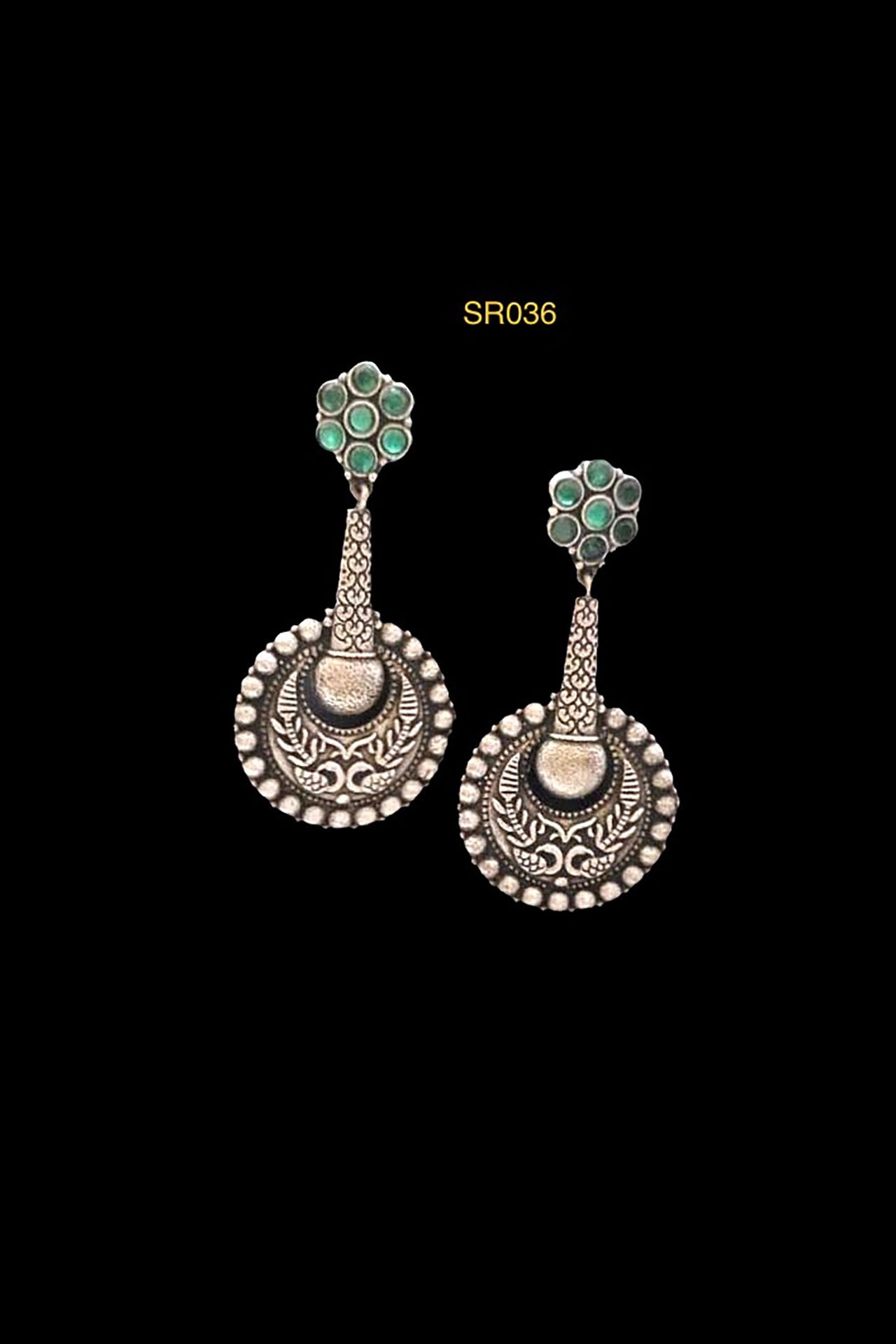 Dangler Earring Round Shape With Stone GreenSR036G