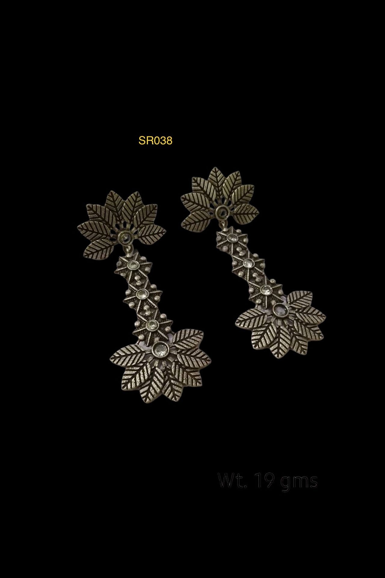 Dangler Earring Up Down Leaf White SR038W